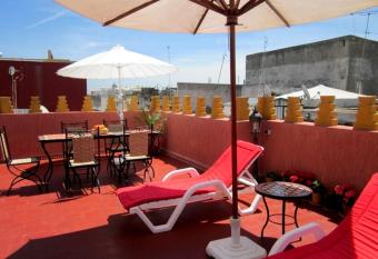 Dar Yanis has Balcony rooms