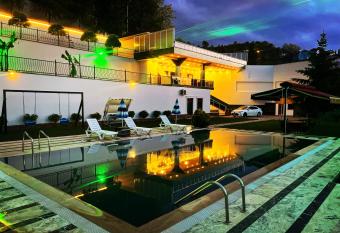 Ak Nature Suites Villa has Balcony rooms