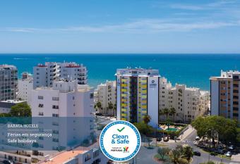 Hotel Atismar allows 18 year olds to book a room