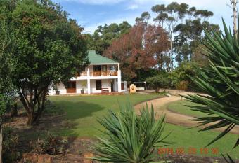 Robin s Nest allows 18 year olds to book a room