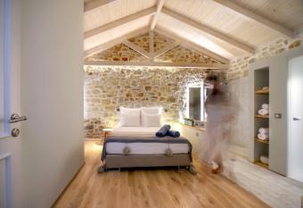 Paxos Fairytales Lovenest 1 has Balcony rooms