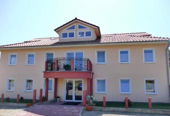 Seehotel Bad Kleinen has Balcony rooms