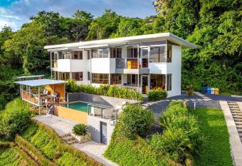 Horizon Lodge Potrero allows 18 year olds to book a room