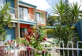 Coolum Budget Accommodation allows 18 year olds to book a room