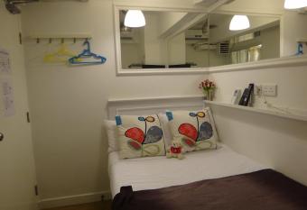 Apple lnn Causeway Bay allows 18 year olds to book a room