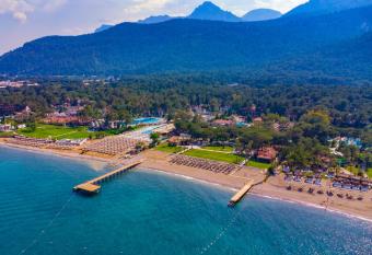 Champion Holiday Village has Balcony rooms