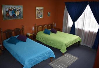 Mi casa es Tu Casa allows 18 year olds to book a room