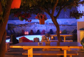 Frangiscos has Balcony rooms