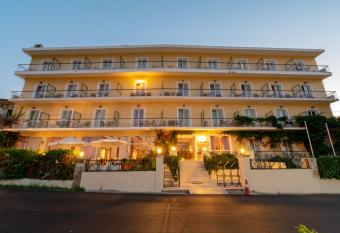 Aegli Hotel has Balcony rooms