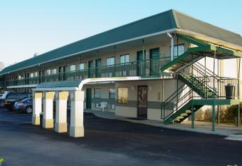 Garden Inn & Suites has Smoking rooms