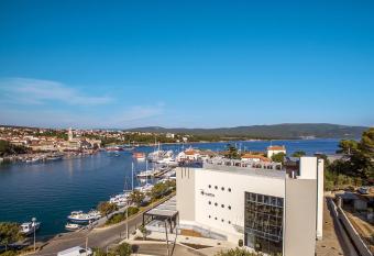 Hotel Maritime has Balcony rooms