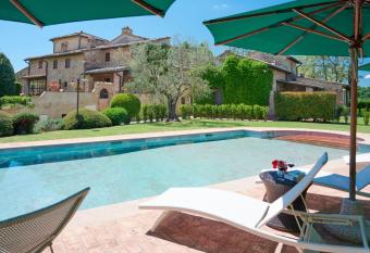 Santa Maria a Poneta has Balcony rooms