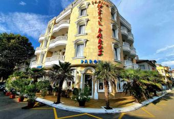 Family Hotel Paros has Balcony rooms