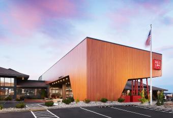 Red Lion Hotel Wenatchee City Center has Balcony rooms