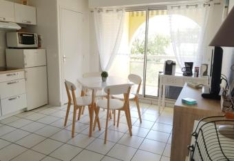 Le Garden 250 m plage du Chay has Balcony rooms