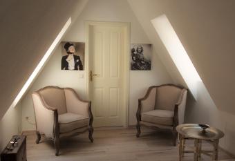 Ferienheim Kuckuckswinkel - Familiensuite Marlene allows 18 year olds to book a room