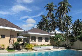 Ucoy Beach Resort has Balcony rooms