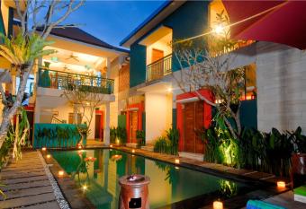 The Green Zhurga Suite has Balcony rooms