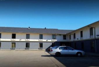 Briarwood Inn has Smoking rooms