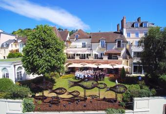La C  te Saint Jacques has Balcony rooms