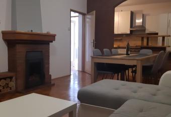 Apartman Max allows 18 year olds to book a room