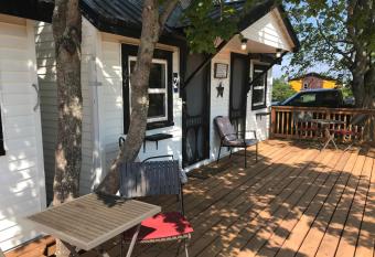 The Coastal Cabins in New Brunswick has Balcony rooms