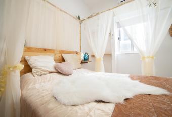 O Quintal Guesthouse allows 18 year olds to book a room