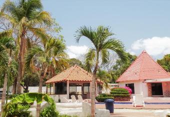 Casa de Campo (Casa Mia) allows 18 year olds to book a room