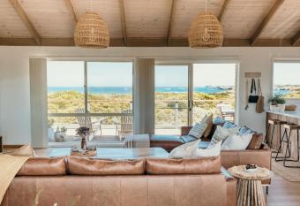 Sunsets on Martyrs Coastal Luxe House Peterborough allows 18 year olds to book a room