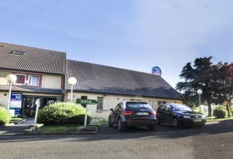 H  tel Inn Design Resto Novo Bourges allows 18 year olds to book a room