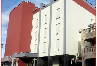 Hotel Dina has Balcony rooms