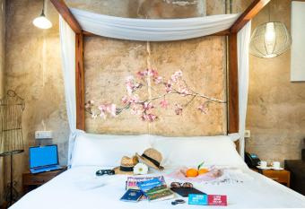 Brondo Architect Hotel has Balcony rooms