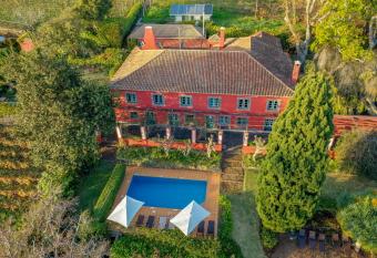 Quinta das Vinhas allows 18 year olds to book a room