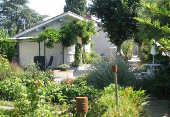 L Oustalet allows 18 year olds to book a room