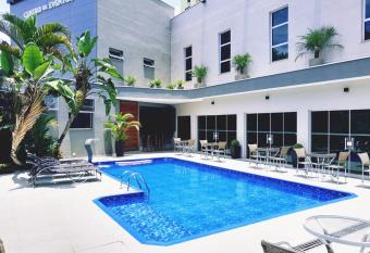 Hotel Serra de Jundia   allows 18 year olds to book a room