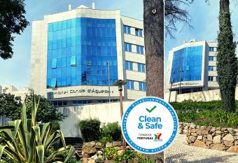 Hotel Conde de Agueda allows 18 year olds to book a room