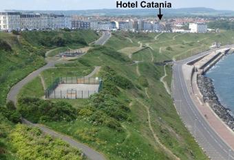 Hotel Catania allows 18 year olds to book a room