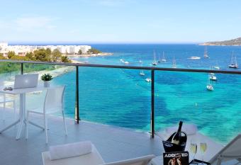 Axel Beach Ibiza - Adults Only allows 18 year olds to book a room