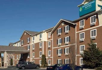 WoodSpring Suites Allentown Bethlehem allows 18 year olds to book a room