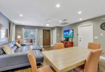 Florida House allows 18 year olds to book a room