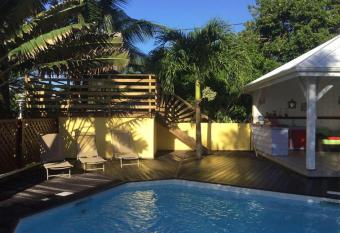 ti case gwada location has Balcony rooms