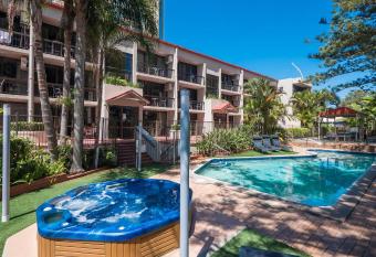 Trickett Gardens Holiday Inn has Balcony rooms