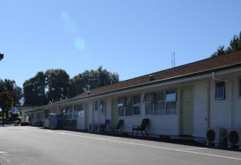 Blenheim Bridges Holiday Park has Balcony rooms