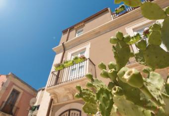 Le tre muse allows 18 year olds to book a room