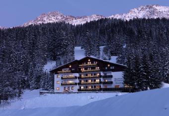 Hotel Dieschen allows 18 year olds to book a room