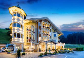 Hotel Erika has Balcony rooms