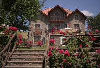 Garni HinYard has Balcony rooms