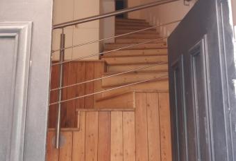 Munaciello Rooms has rooms with a private hot tub