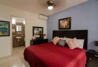 El Rincon de Los Angeles allows 18 year olds to book a room