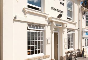 Sophia s allows 18 year olds to book a room